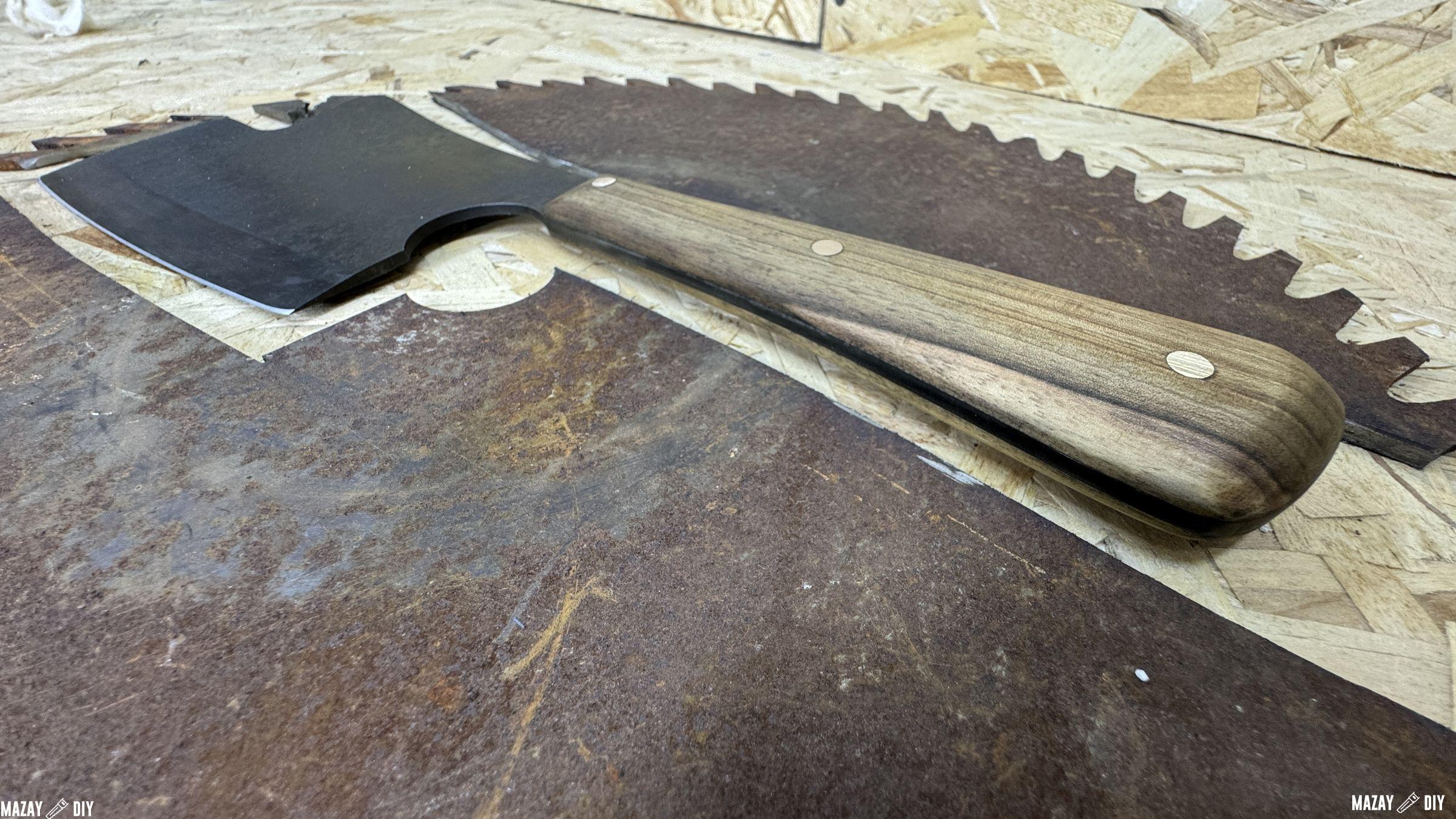 meat cleaver knife from saw