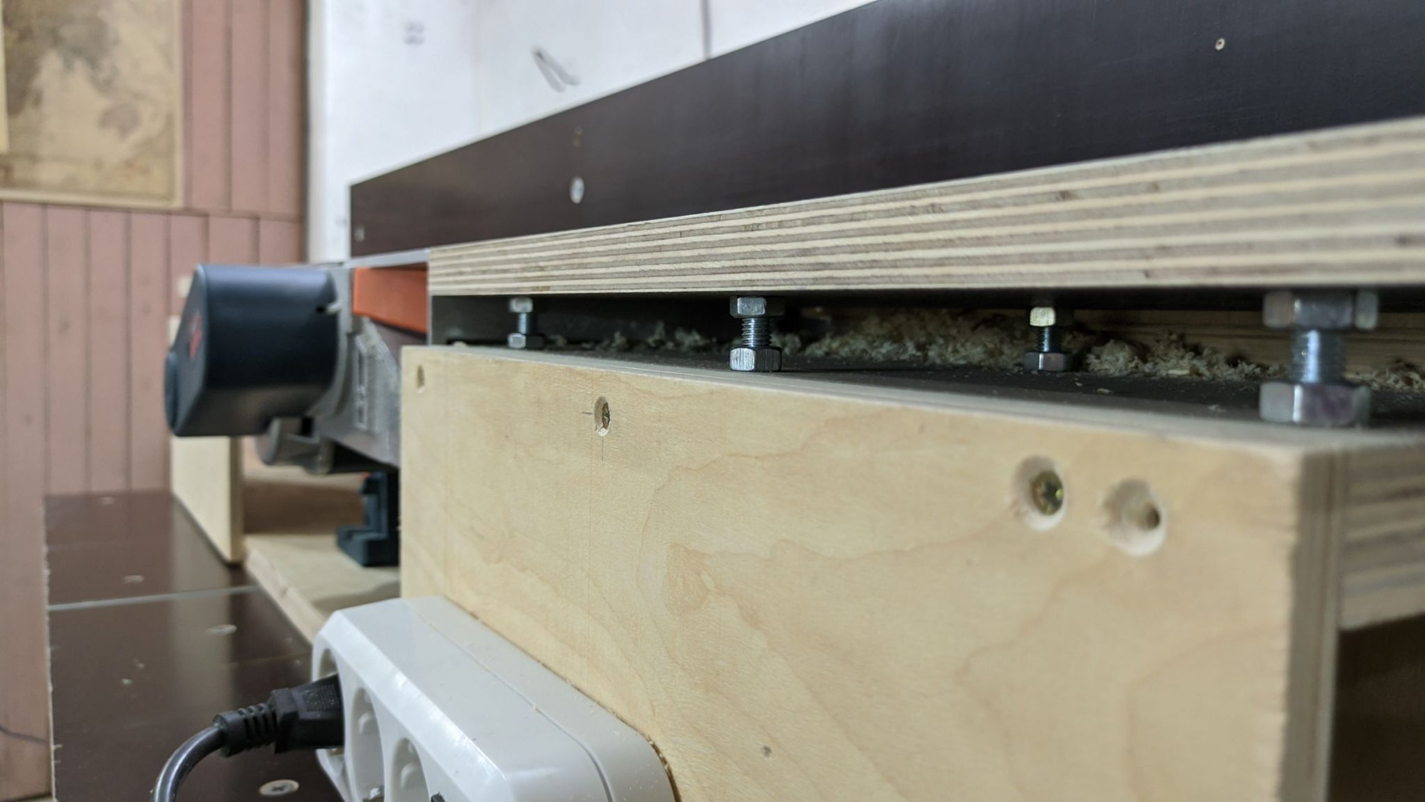 Homemade benchtop jointer — Free Plans and 3D model