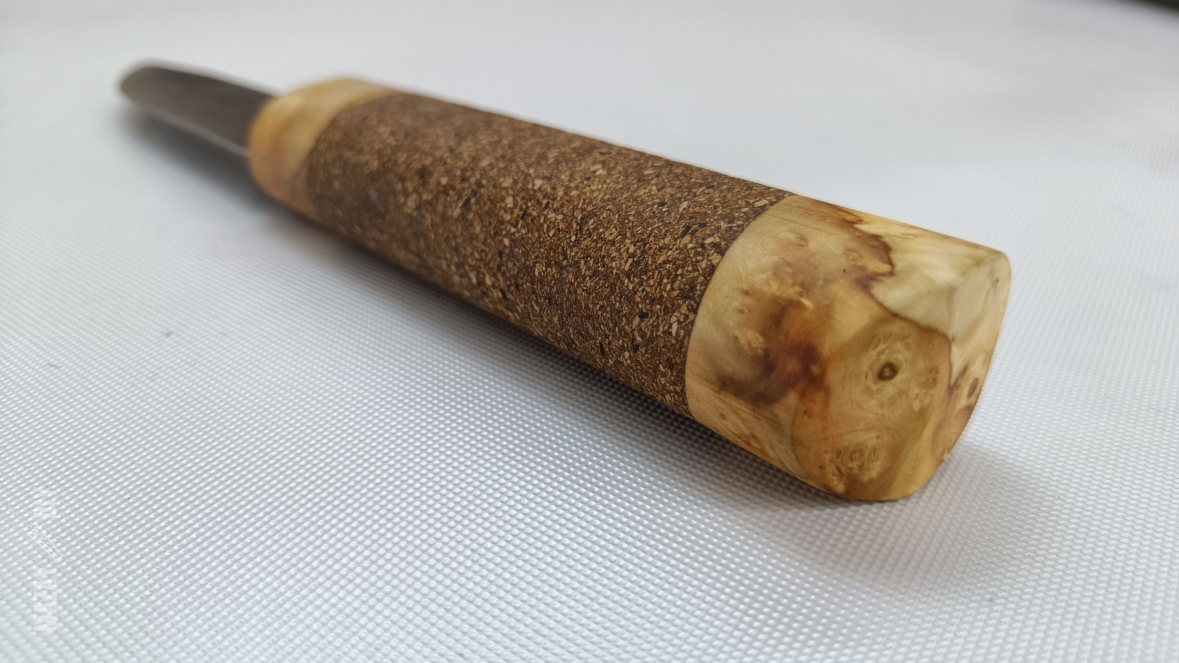 Cork handle knife