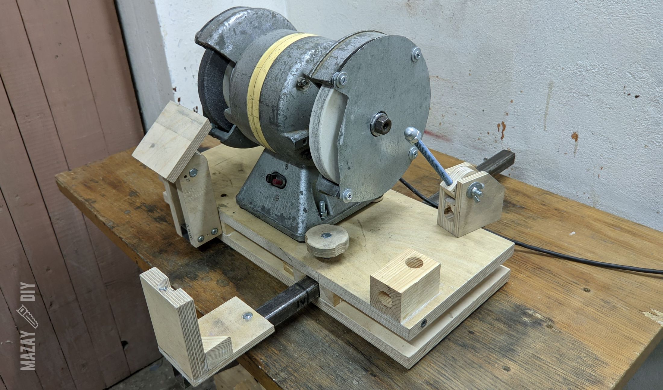 DIY Sharpening System For Lathe Turning Tools Plans and 3D model